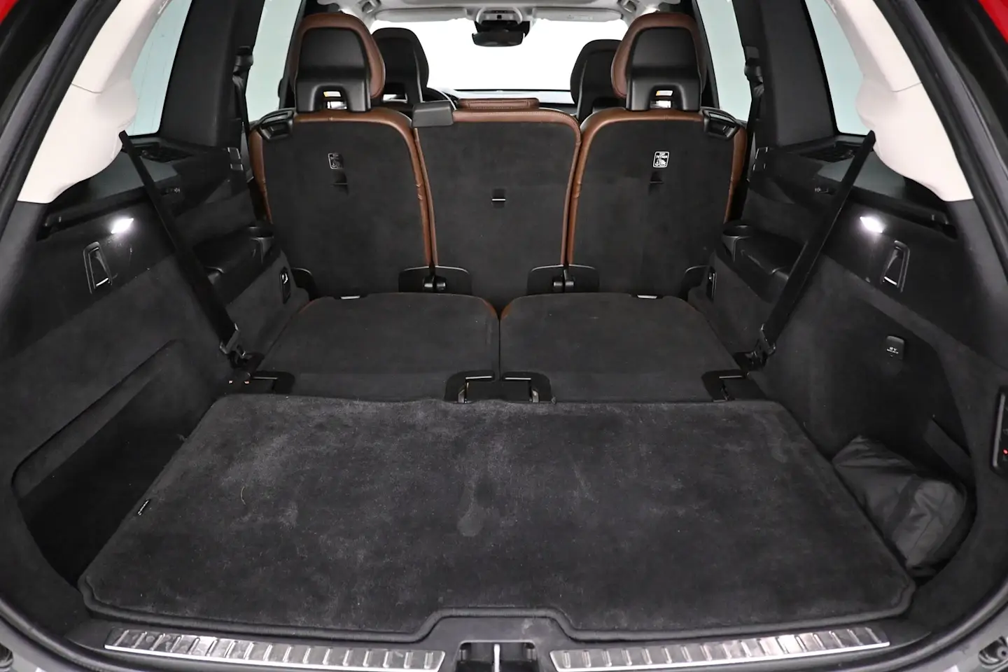 Car Image - 5xJdtLViyZMnSACuOc9XE2
