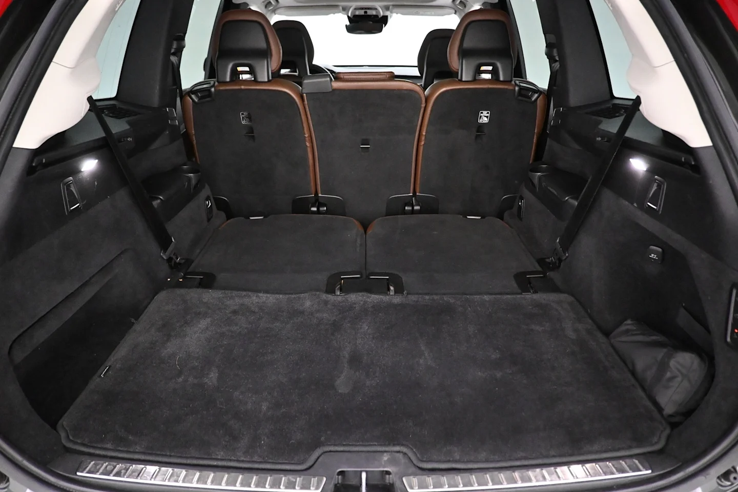 Car Image - 5xJdtLViyZMnSACuOc9XE2