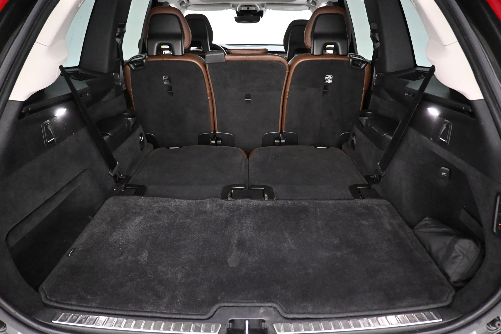 Car Image - 5xJdtLViyZMnSACuOc9XE2