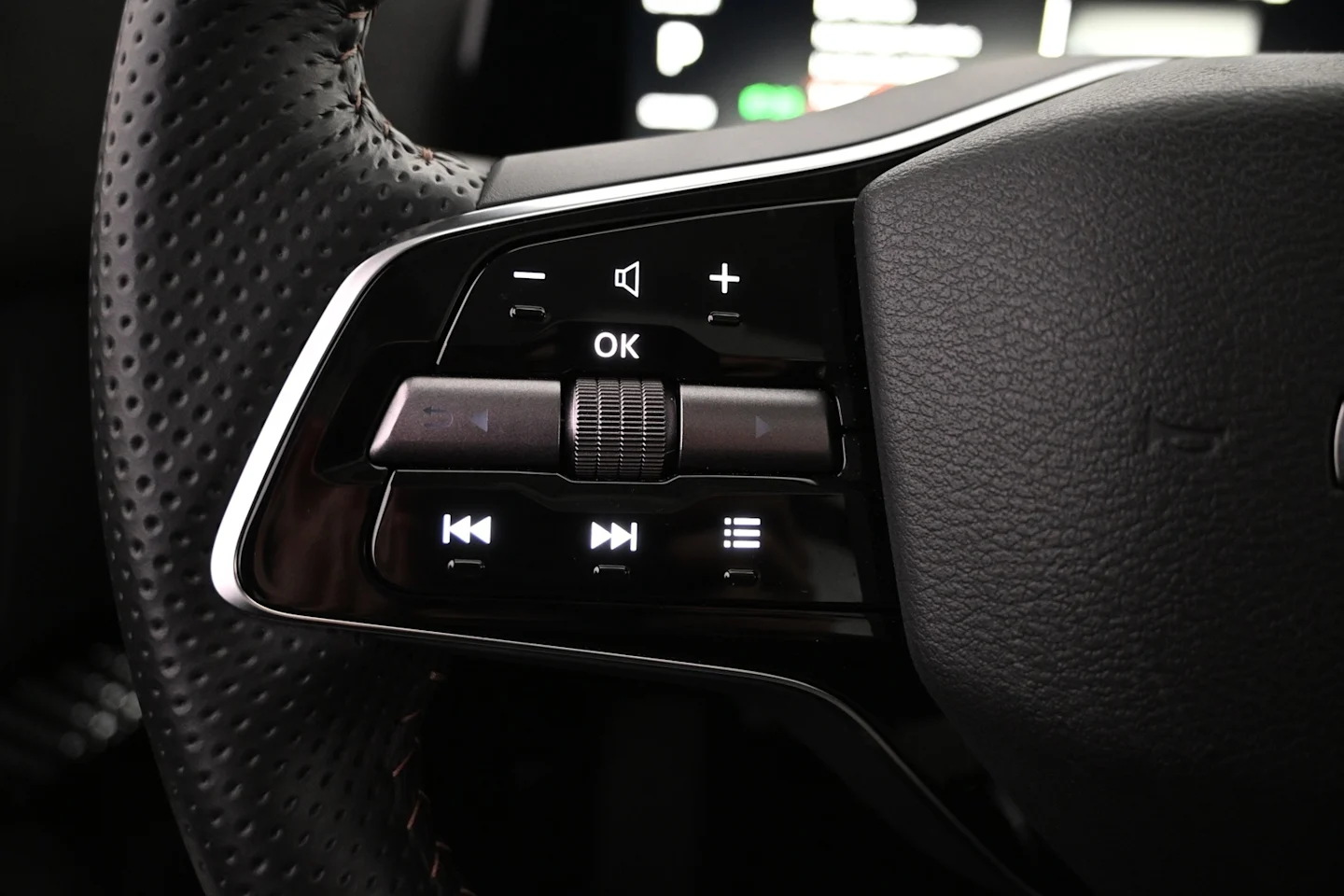Car Image - 7bqWYPHWEIvtf5RTE0PxXd