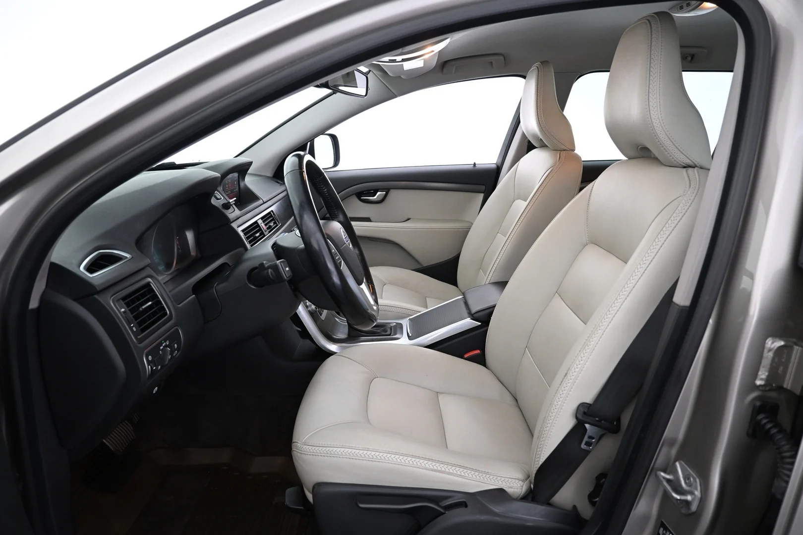 Car Image - 6EoKr2Oxc3DIiArkhc9LRu
