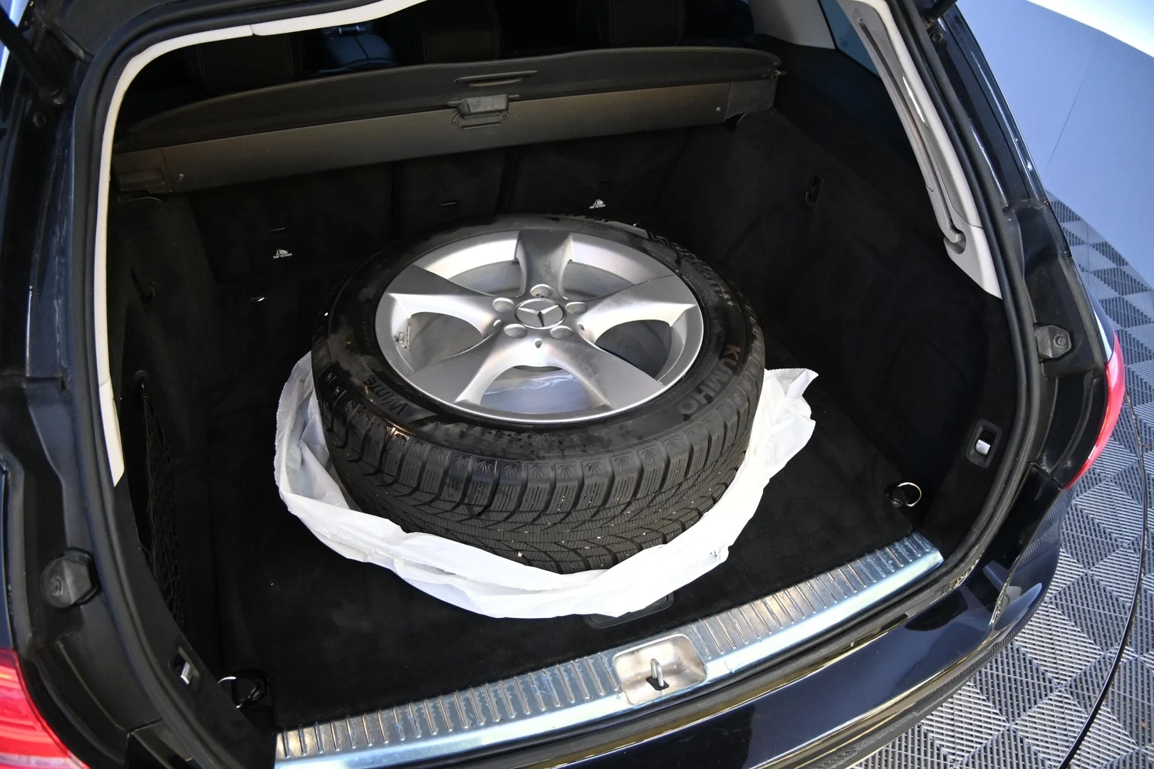 Car Image - 4xEfdhsmjQLMJRdjxtNx4q