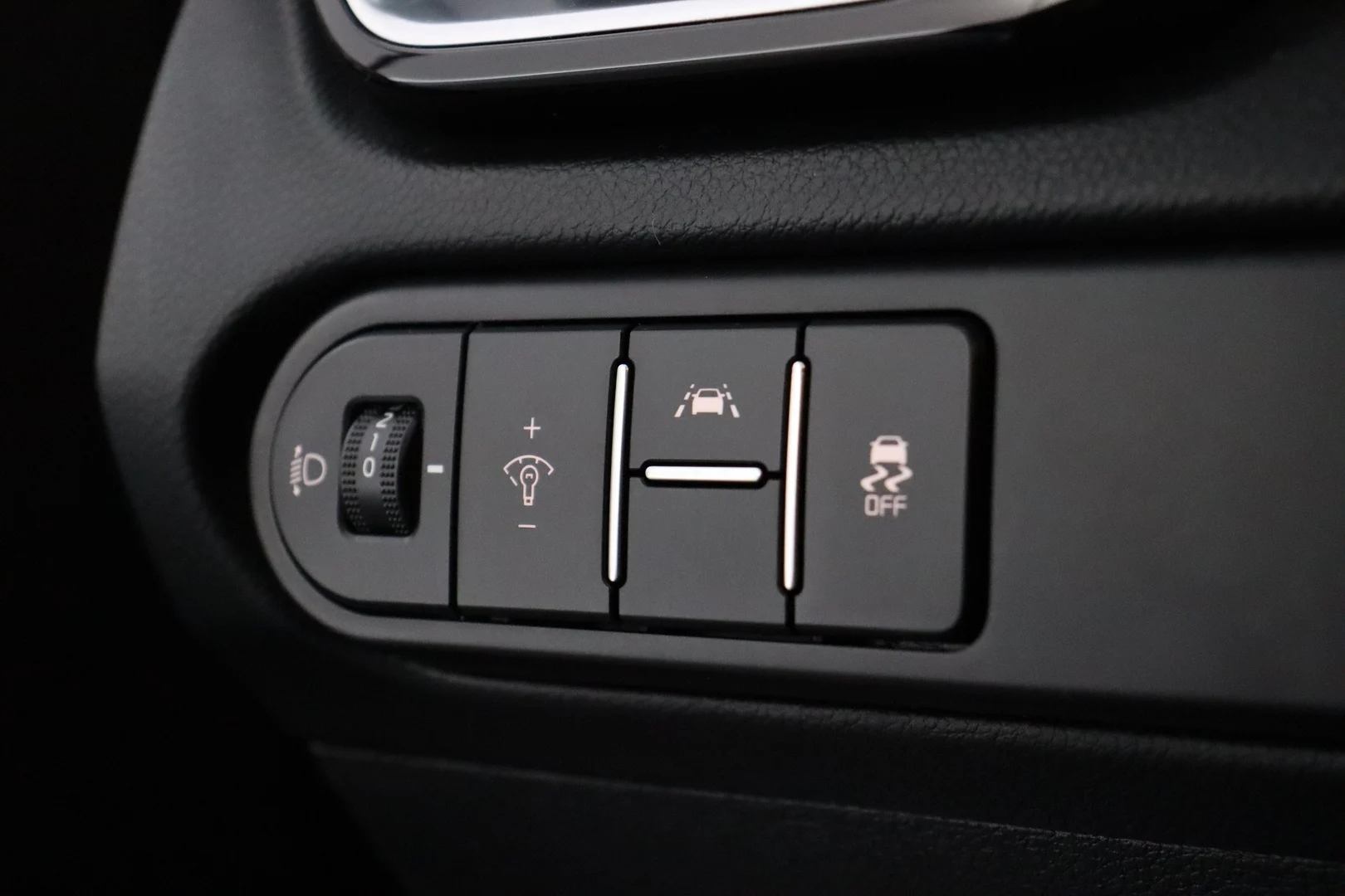 Car Image - 4L25FYfh8d7rLNmjNcEKGX