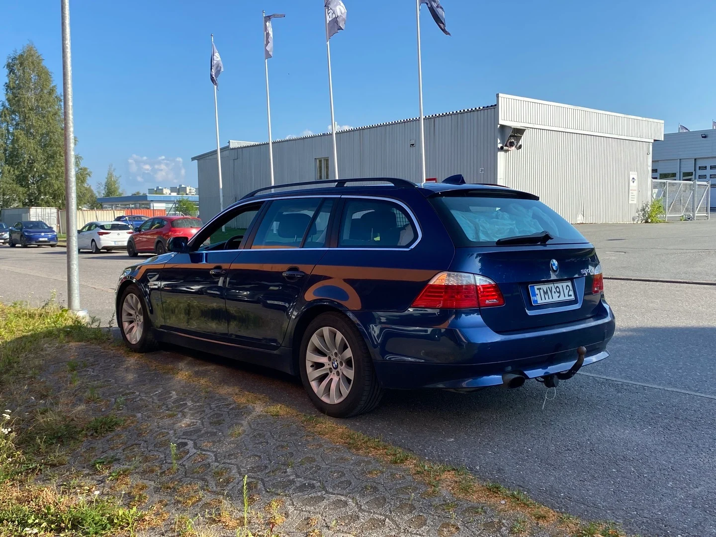 Car Image - EGrX7mgHIlW8g0B75oRCE
