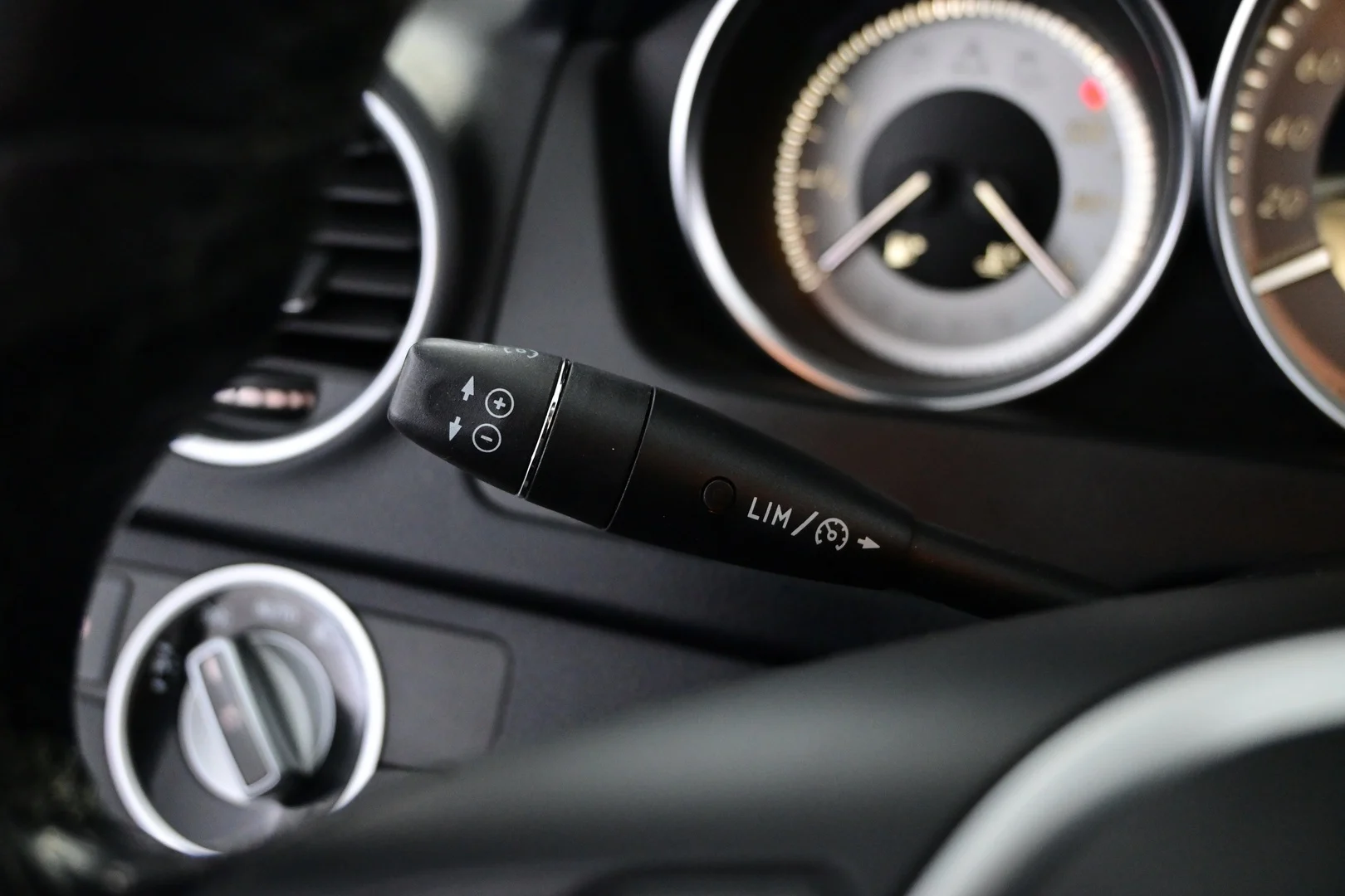 Car Image - 3wYQZvB7hZPke6JJBI3slC