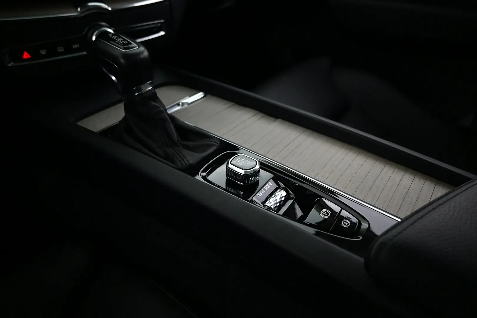Car Image - 2OUBFVJQC5GgCn0sDiI4Wq