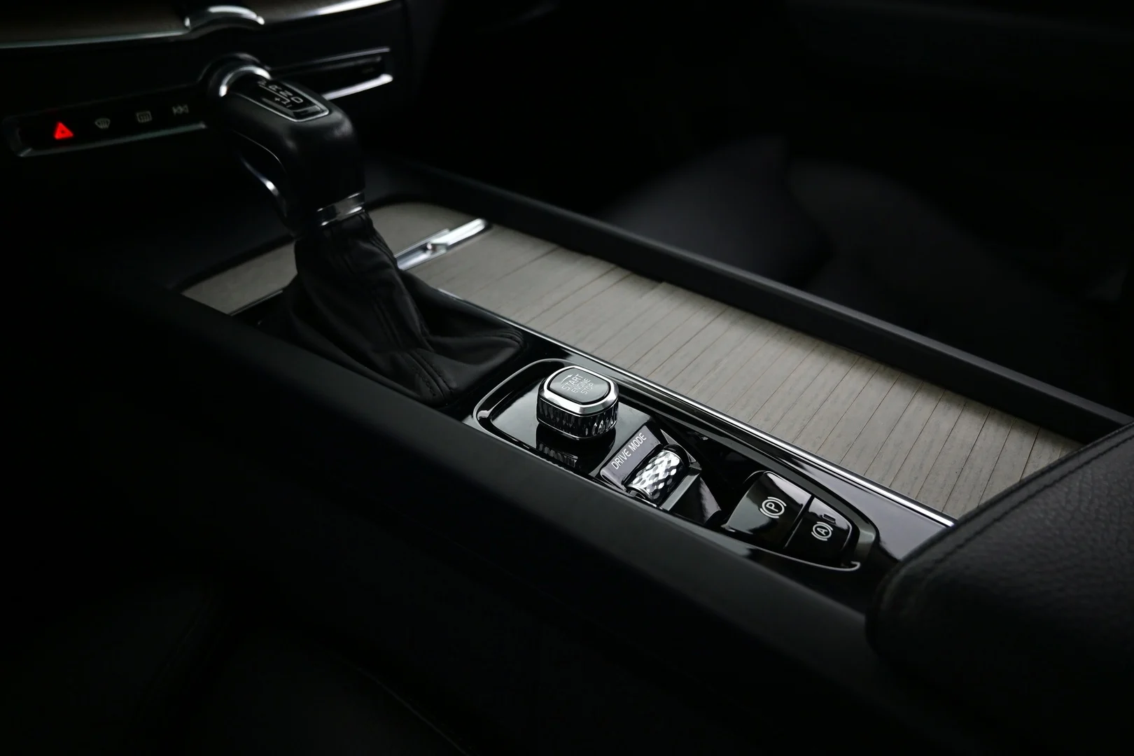 Car Image - 2OUBFVJQC5GgCn0sDiI4Wq