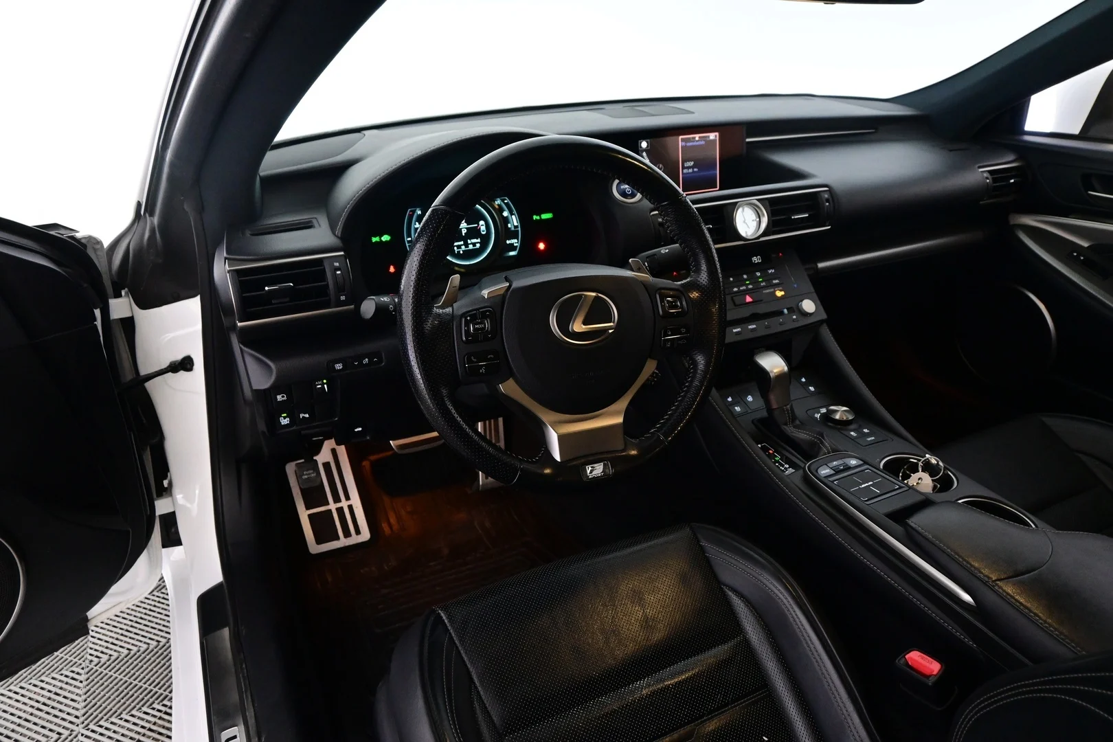 Car Image - 6fKwNo8fVVPq22Mnk8V92n