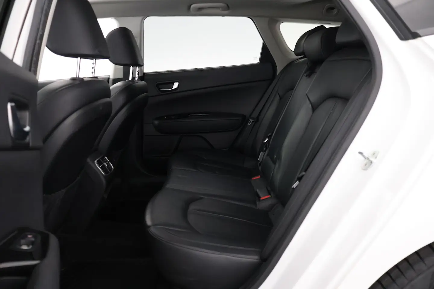 Car Image - 2gZYqtYXHqkga3HXtTmjOL