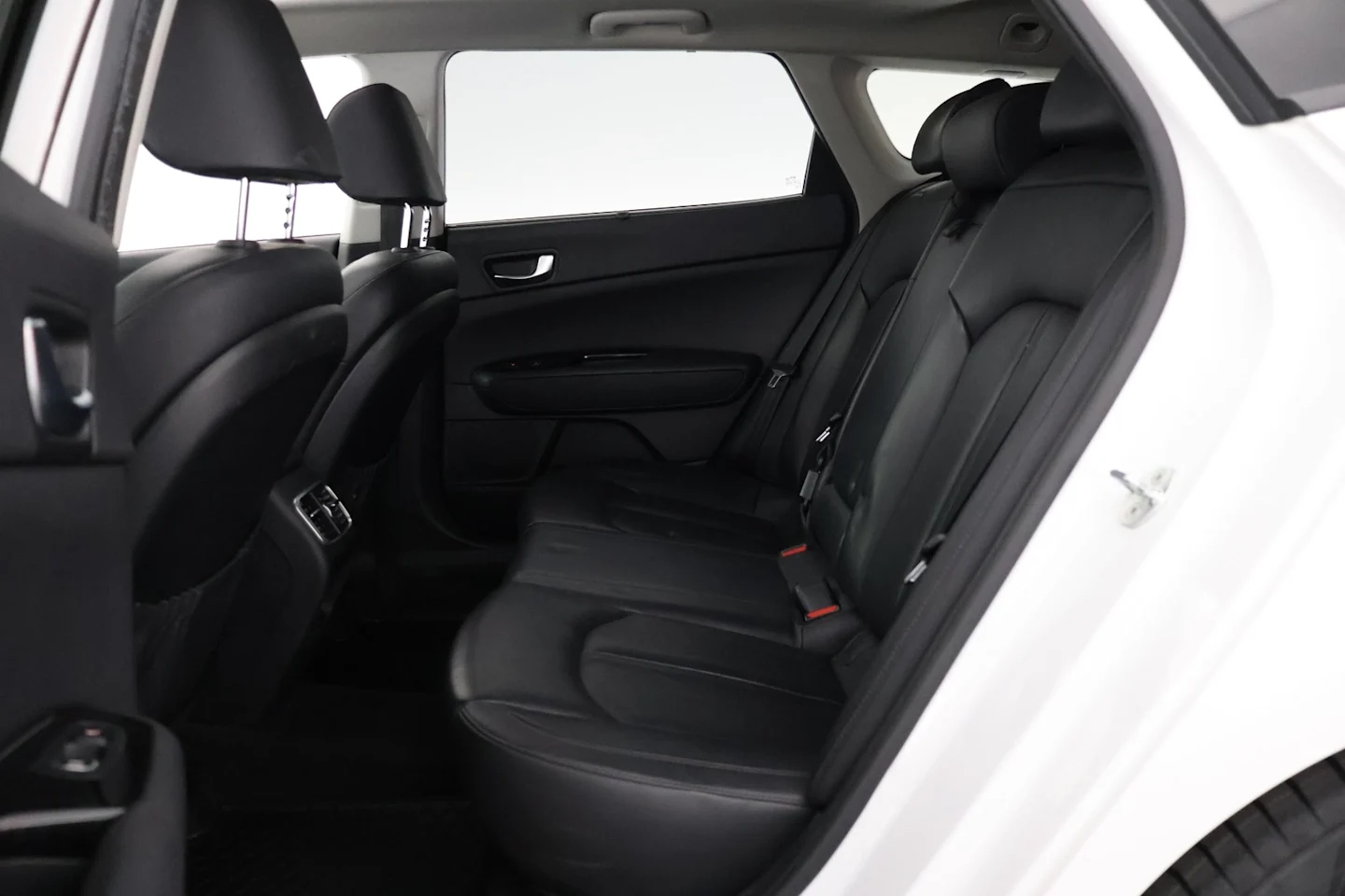 Car Image - 2gZYqtYXHqkga3HXtTmjOL
