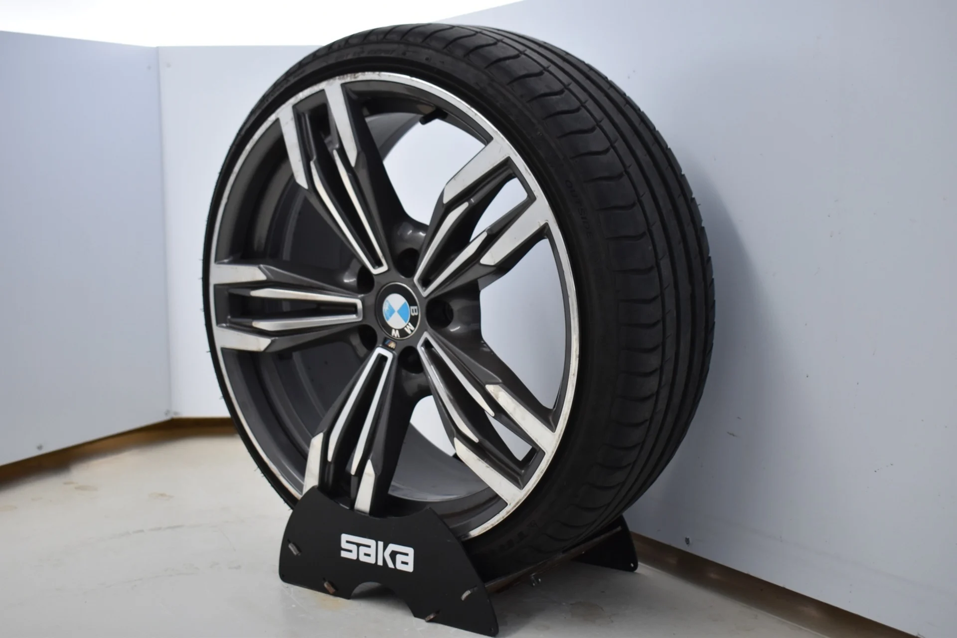 Car Image - 4ltpRQBgzcT4H3MtUhVP5w