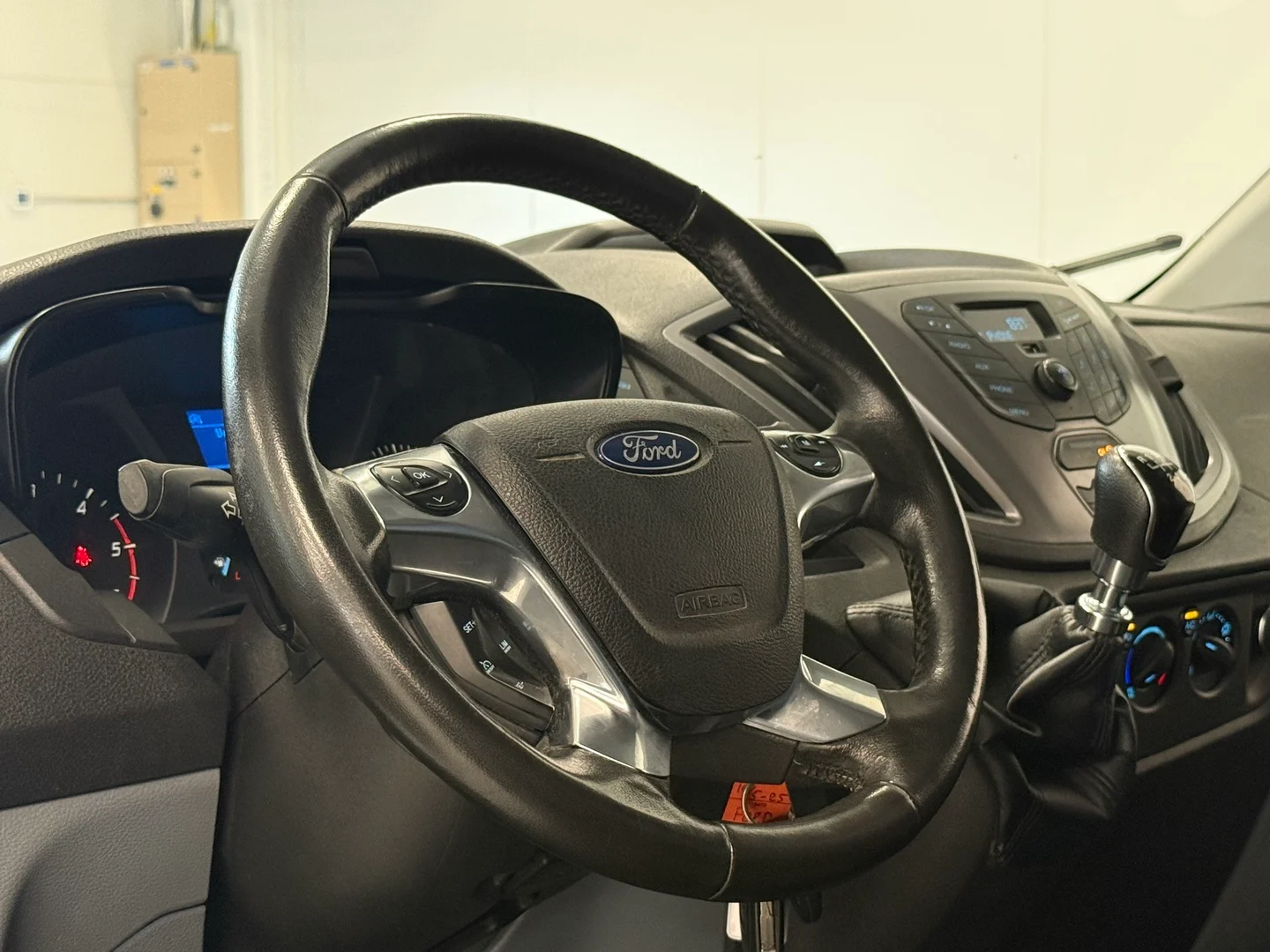 Car Image - 1Y1b6m0g1Wb4GwE3RpZLW6