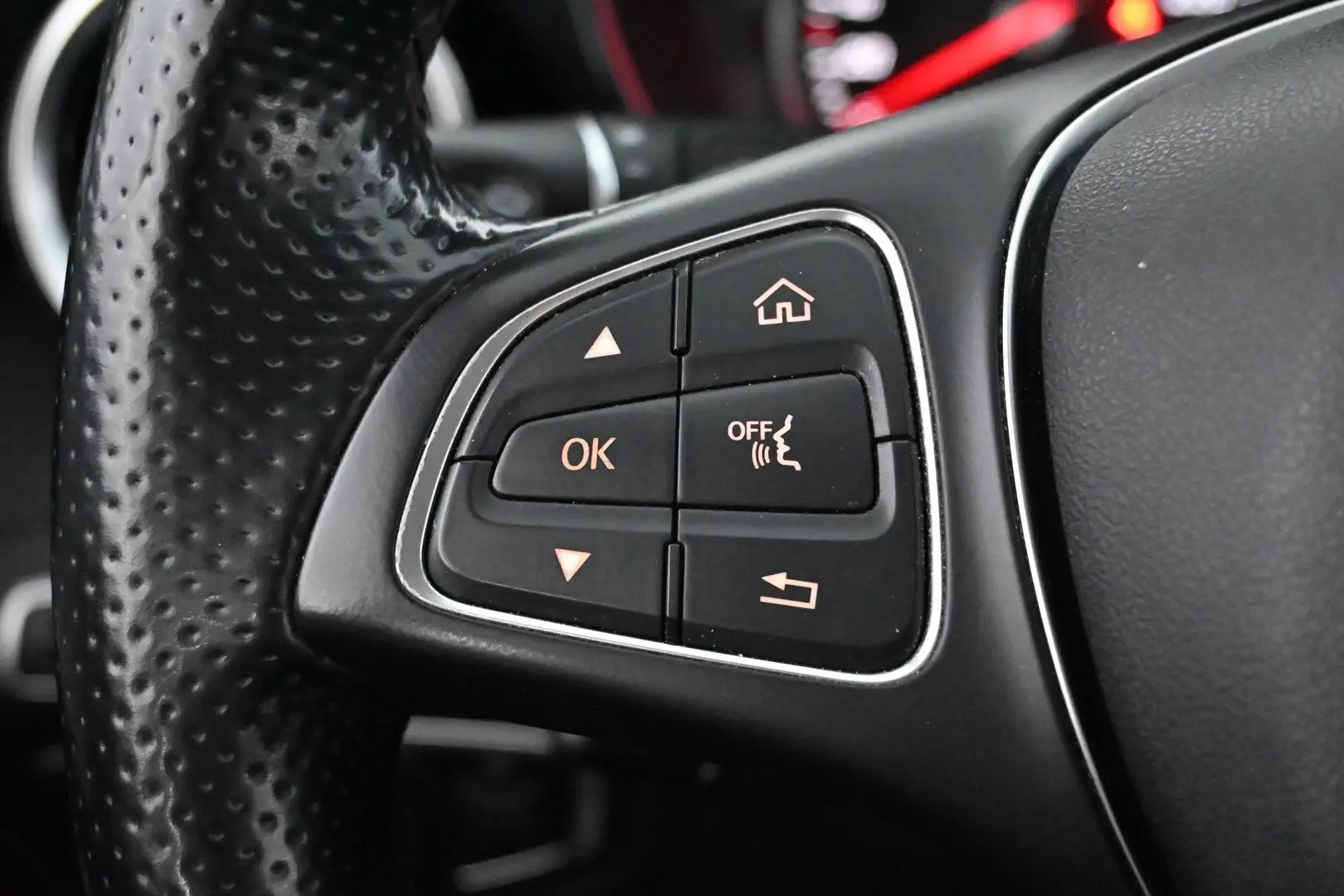 Car Image - 1TrvBSQlrkAozOUvFCDig3