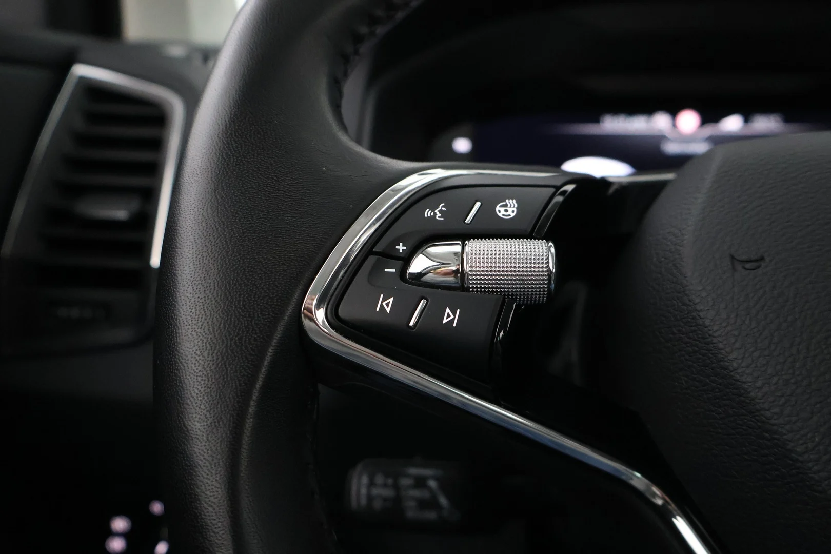 Car Image - 4Go0dQAwKBAvxrYWFR1efm