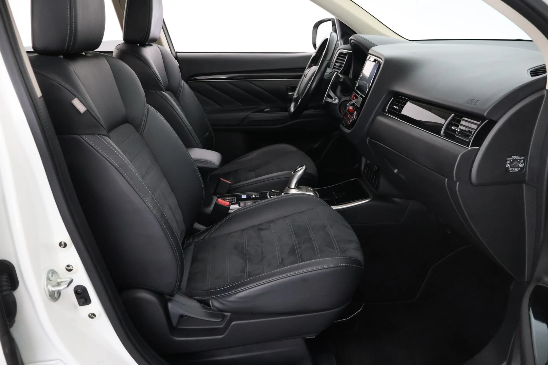 Car Image - 2vPdpOyHdMtDCKrCpOtGUP