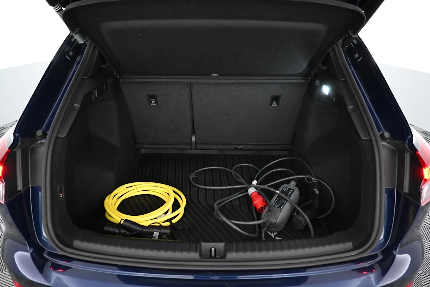 Car Image - 4wL9DkUpkbx8SNqcIO1C25