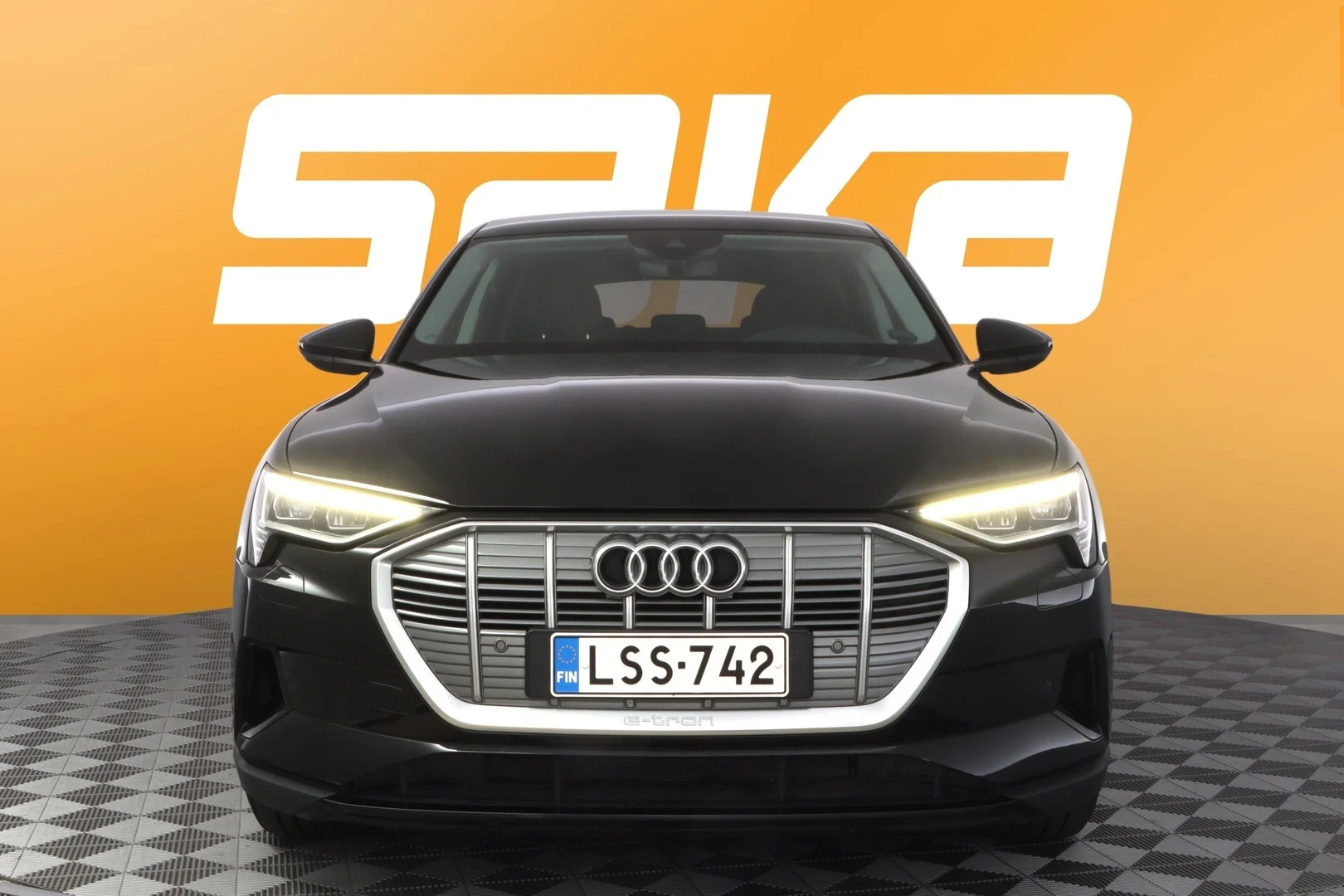 Car Image - 2iGQGq4I2uFdeTAfPJseSB