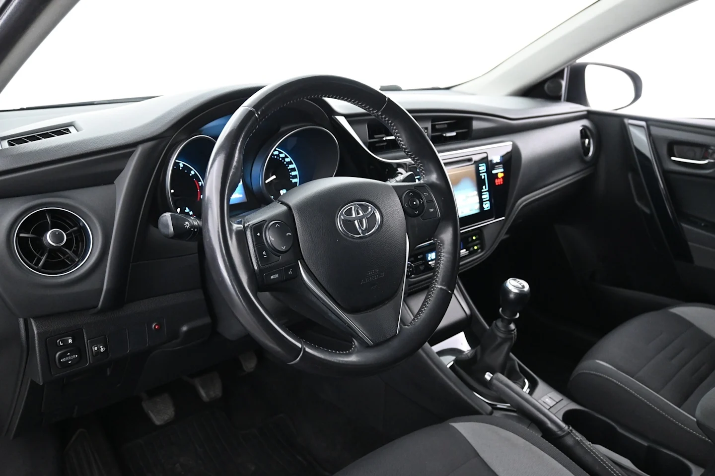 Car Image - 6TCbVdAC4Eo4fO8o5FP5La