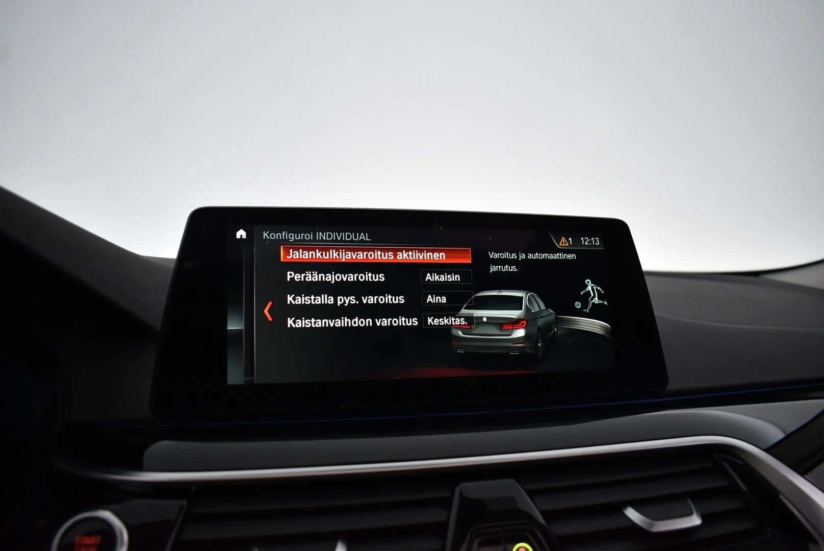 Car Image - 10x7DI300gjr3XC7yxPZQn