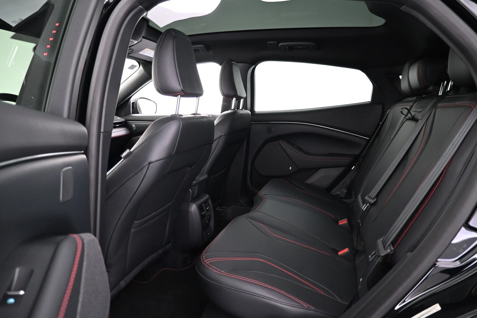 Car Image - 3whR7AVOfGSUXEK7xmoyB3