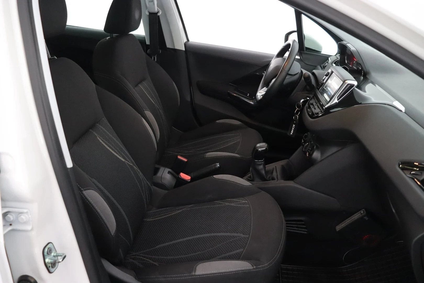 Car Image - 1Q6L3dkXDxAHghwNngaJ67