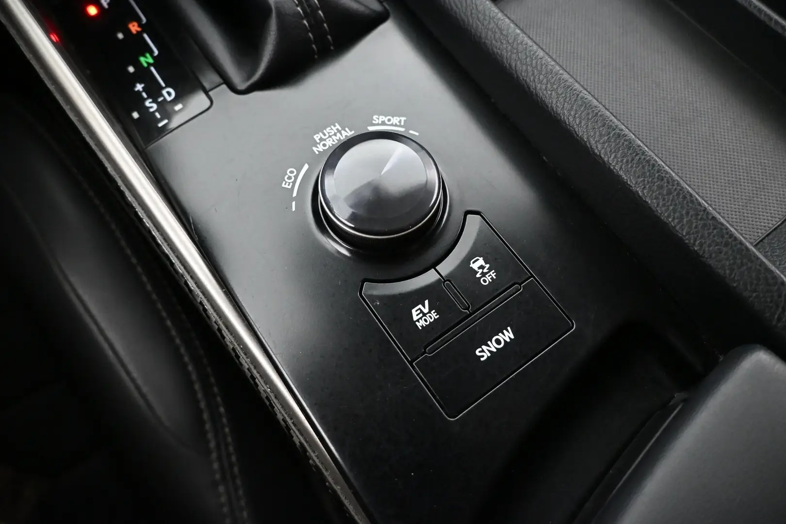 Car Image - 4lfQB3mO3gS1PAb1aFEYYR