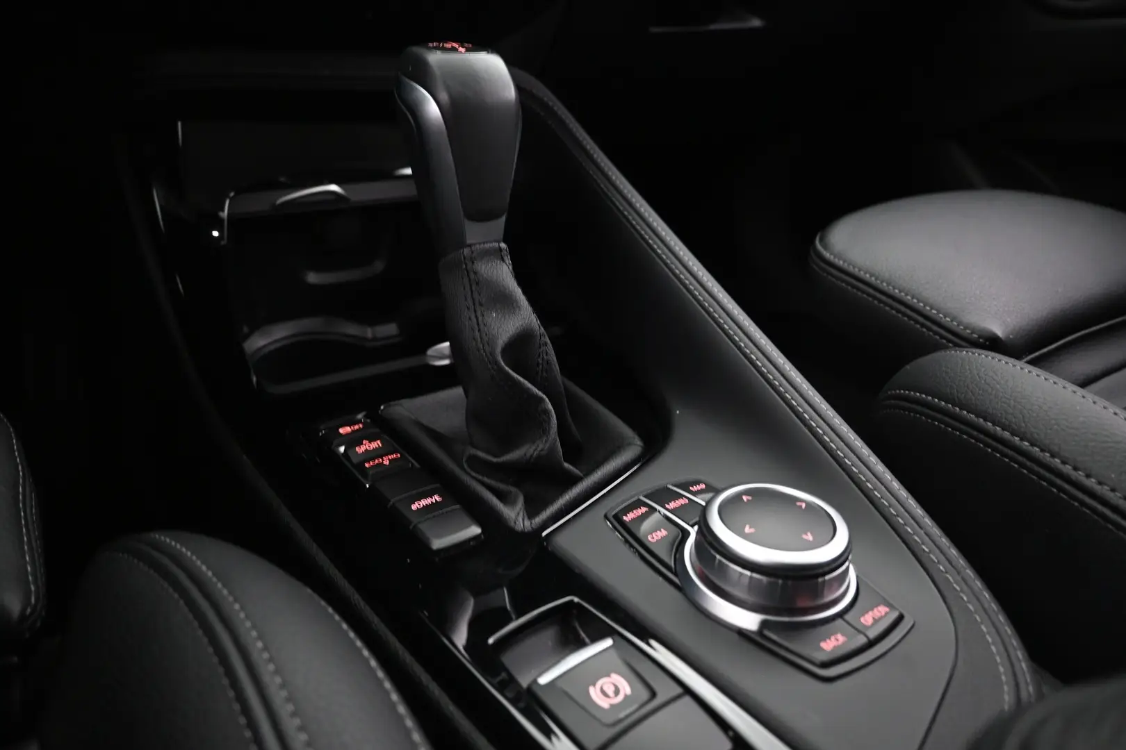 Car Image - 4k1OYvvpMnaJQWAcWGFxA4