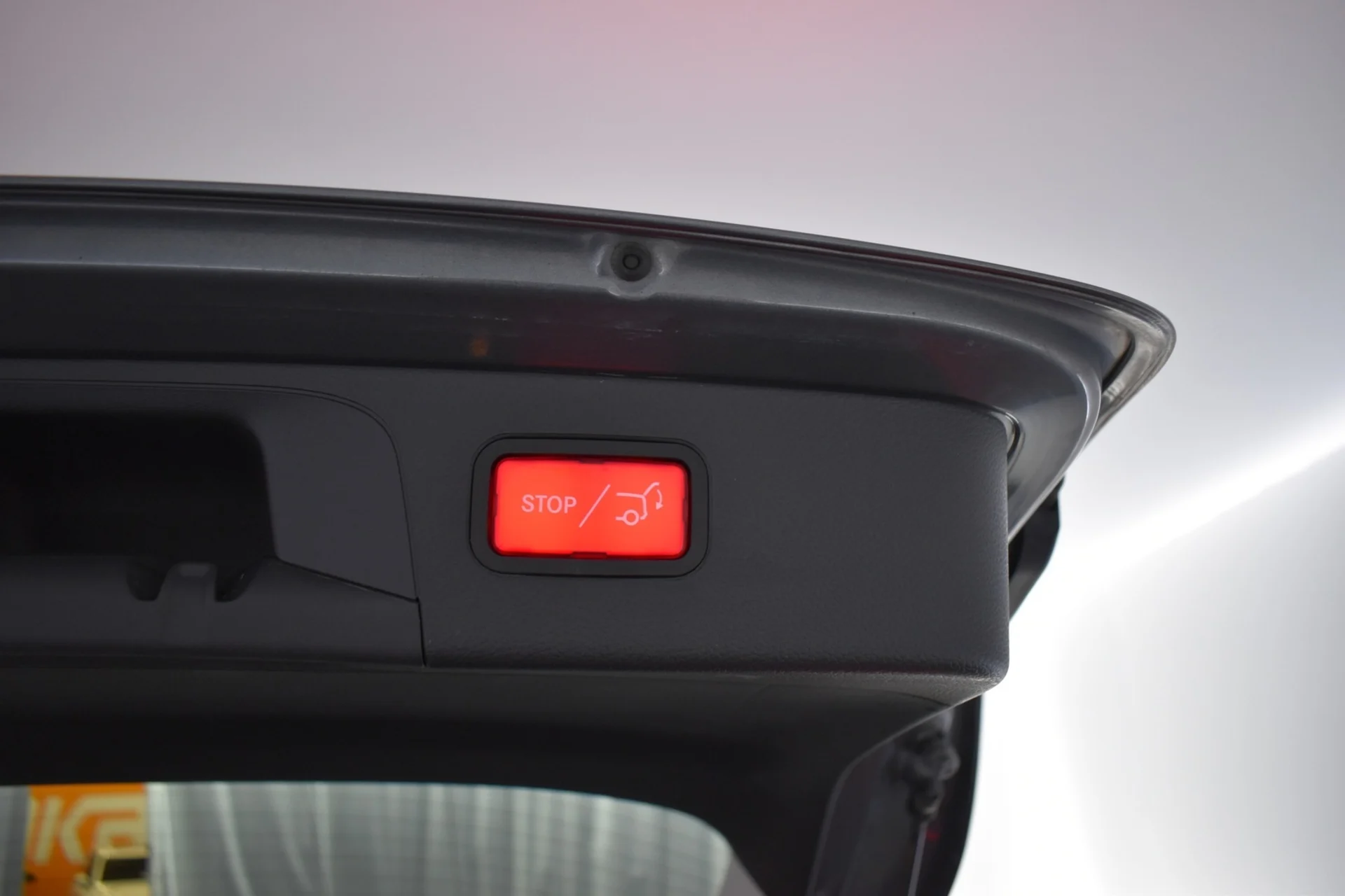 Car Image - 4s7ceUmgRVZNQ28F42fOBn