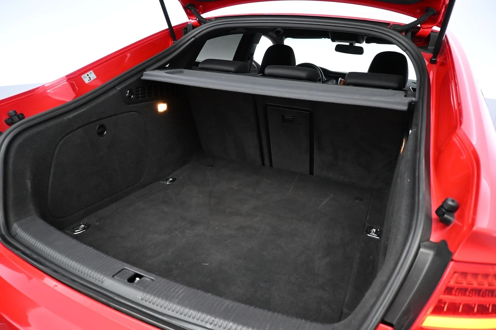 Car Image - 5AzrvnP3KYQC8KzkYdACuT