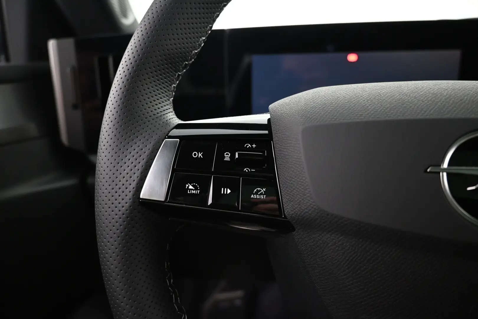 Car Image - 1oToeZyLjUUd4loOWztlb8