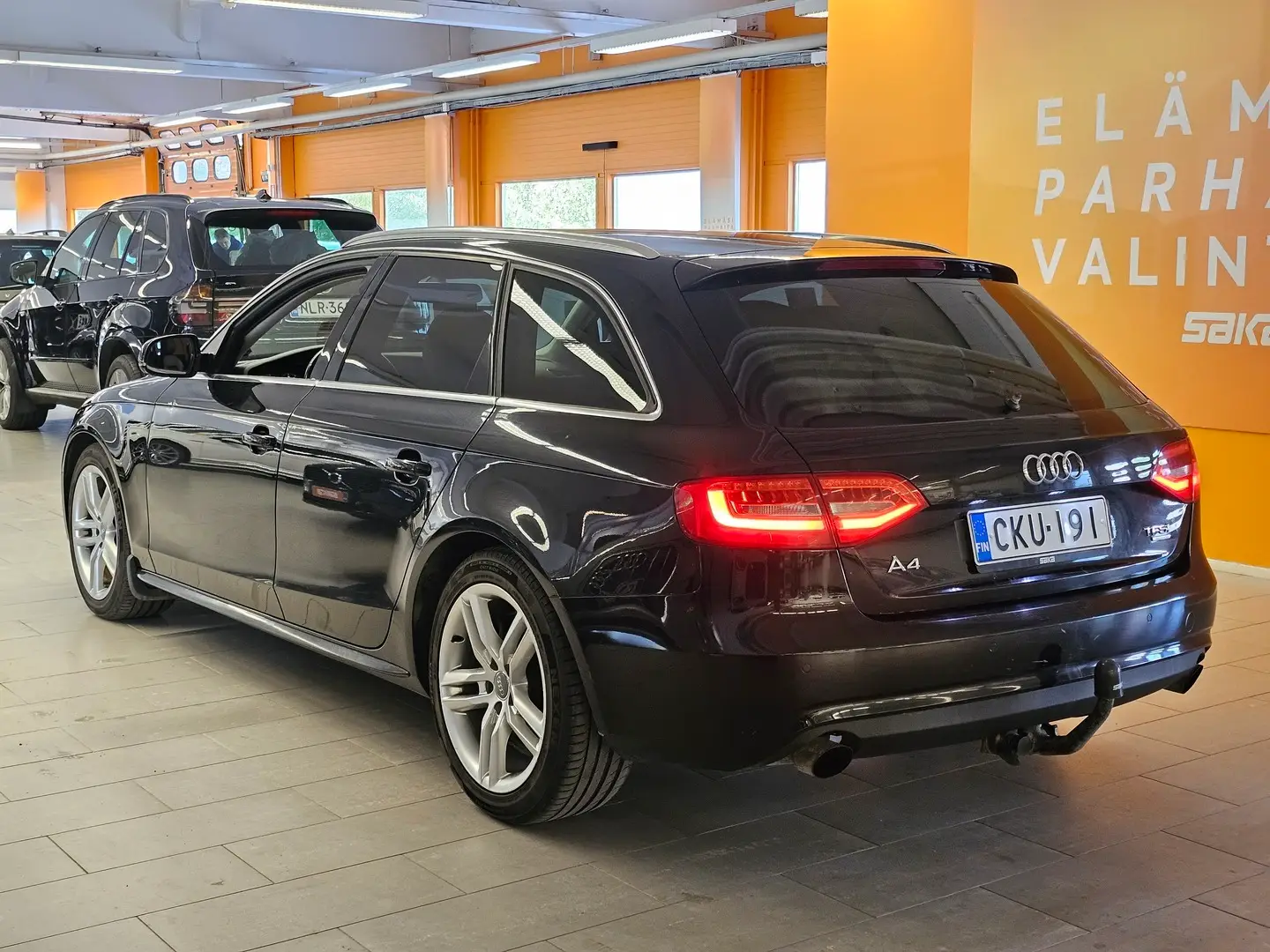 Car Image - 6wnUzD850k42O3SyLzFYYm