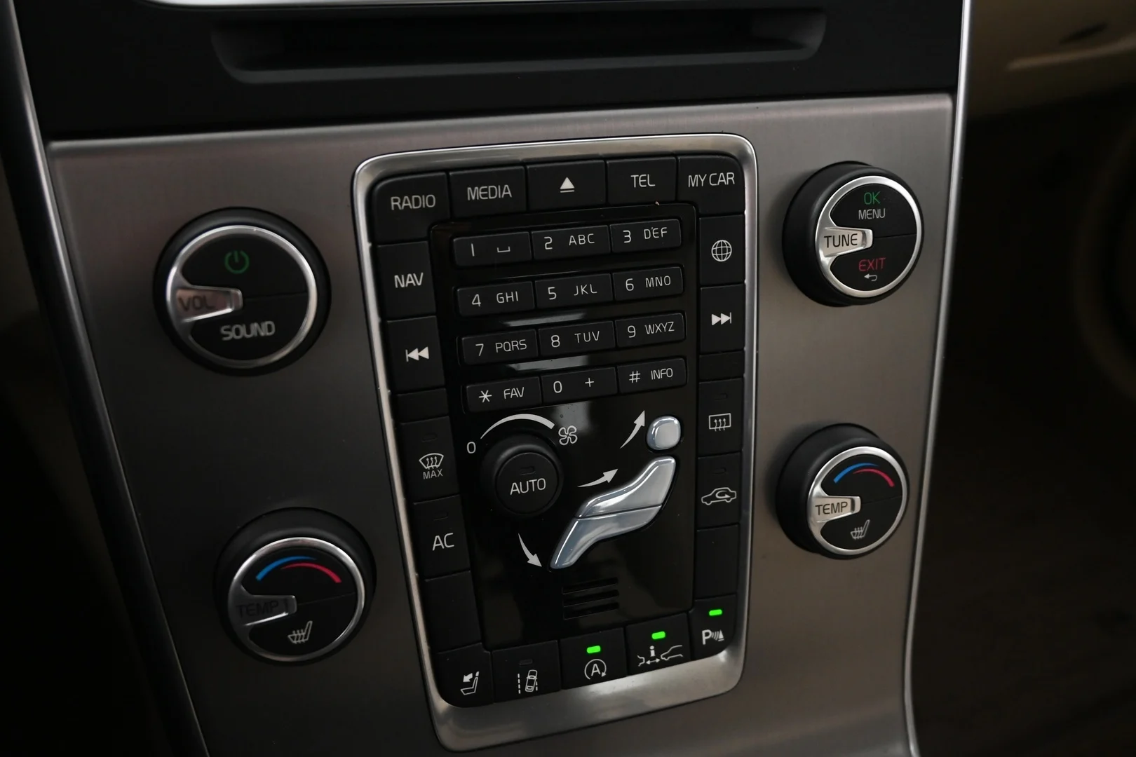 Car Image - 1x1KCF06loQ2KdYsgOWzNn