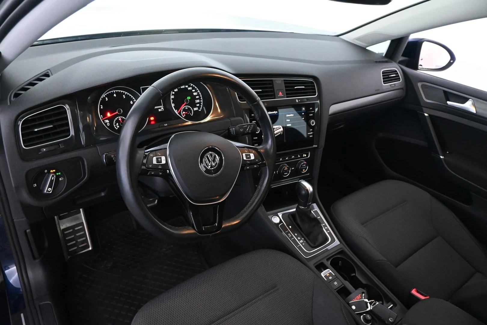 Car Image - 2MCyHiV4Wq3RFJVuyLsZyK
