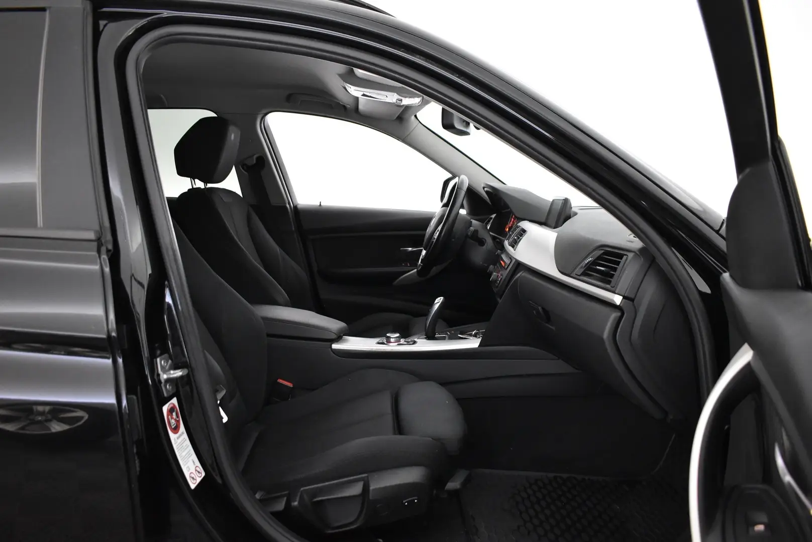 Car Image - 5Zqh14LZB2jTO84X7lRbx7
