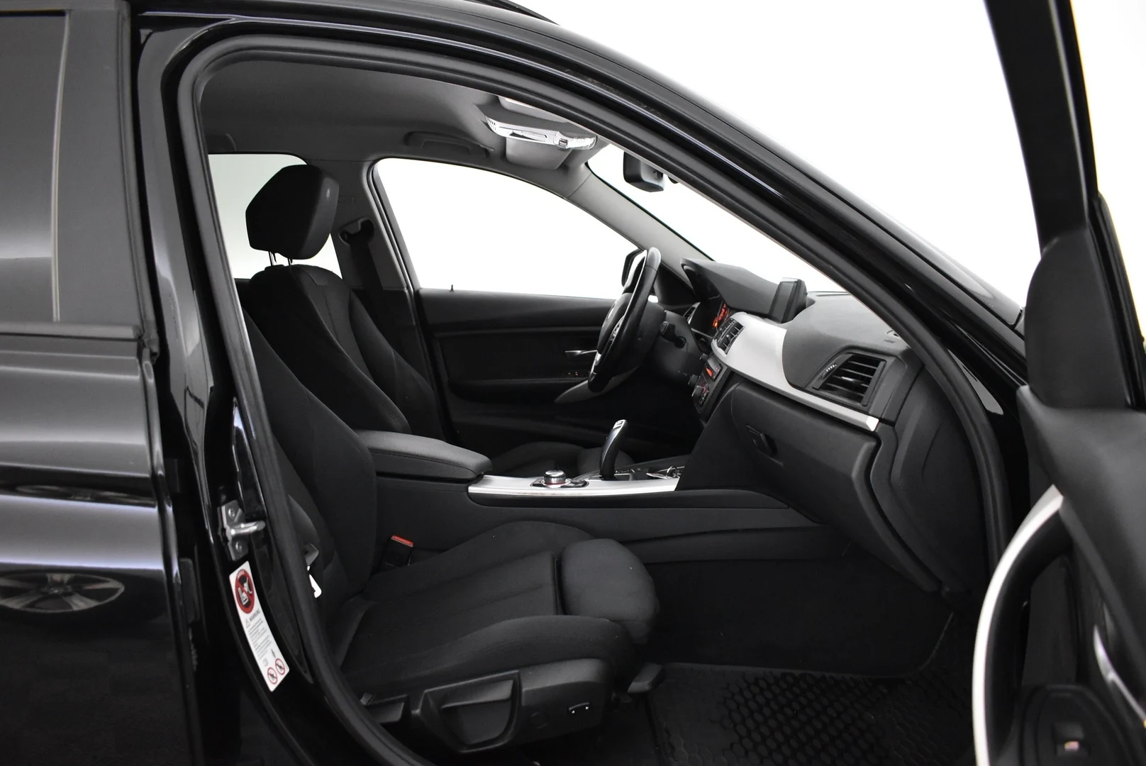 Car Image - 5Zqh14LZB2jTO84X7lRbx7