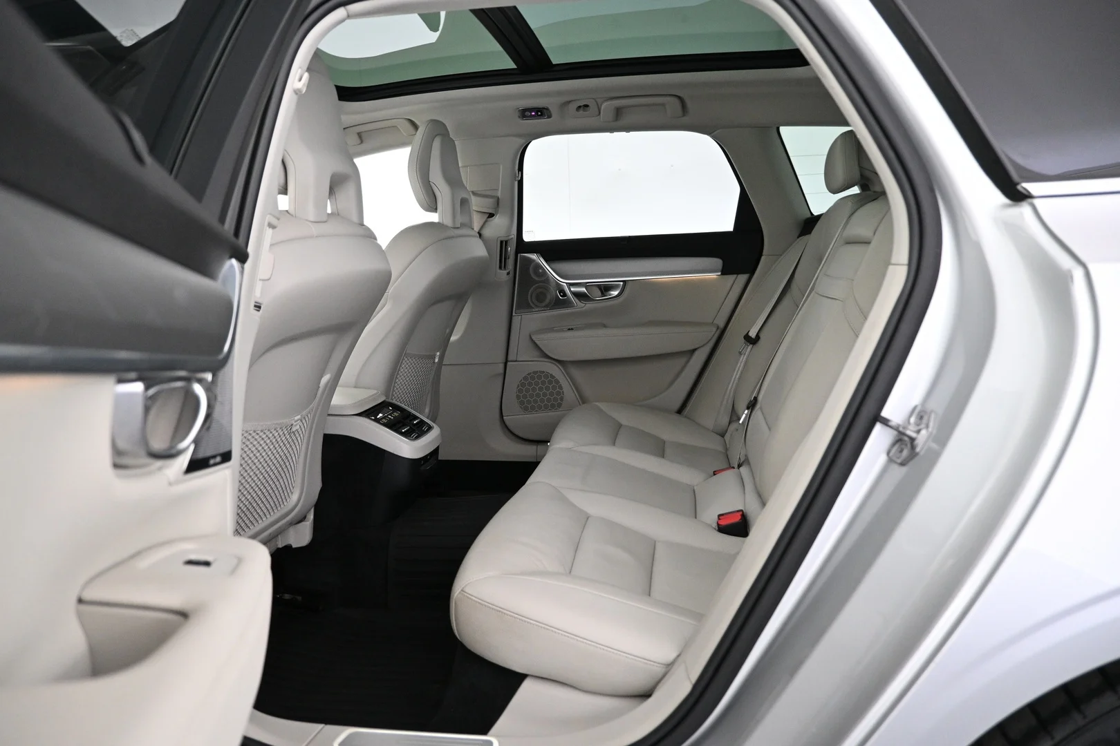 Car Image - 7awYP5hidnTLczeAepgRJM