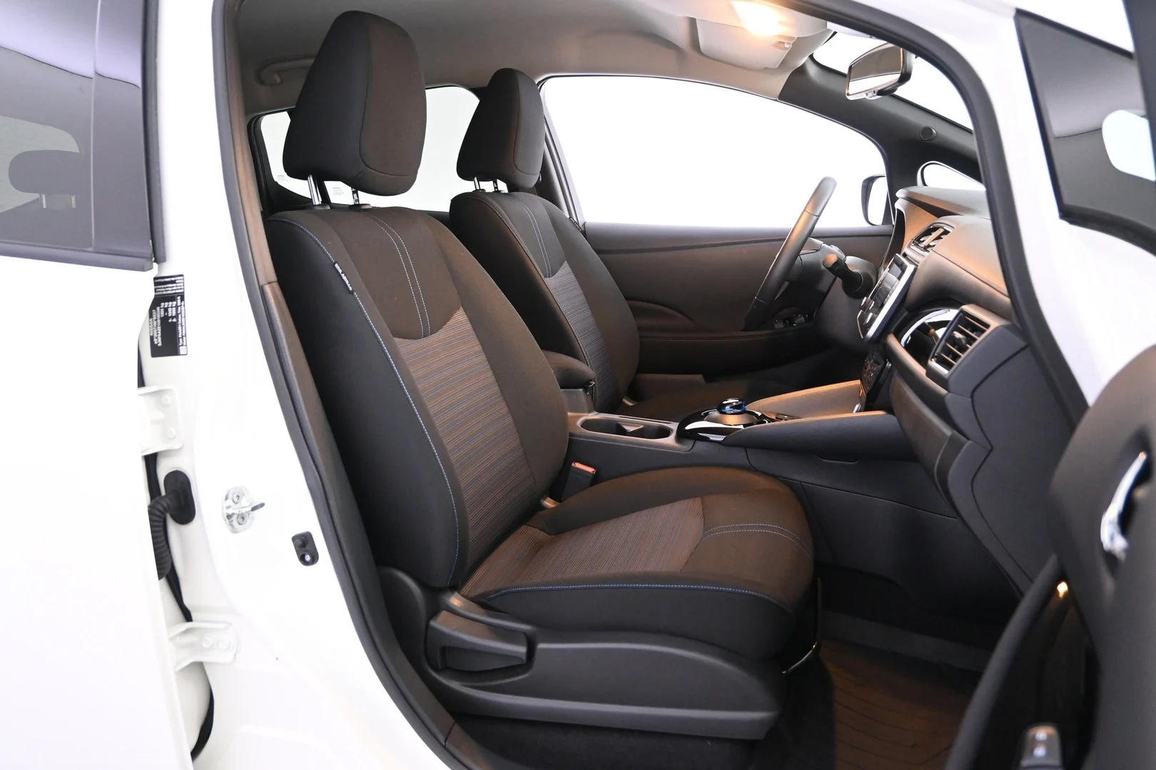 Car Image - caKR9gVRmycJ36RkM7wxS