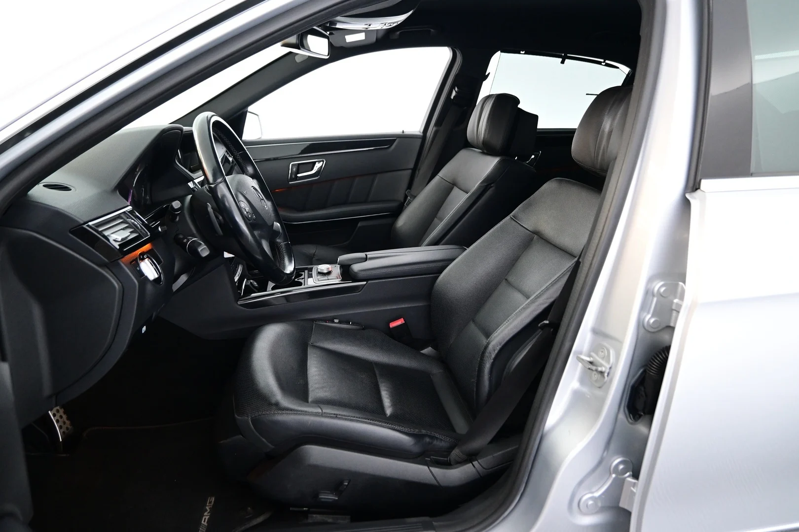 Car Image - 2kRhSF7kMpCxYnHbmlxsSA