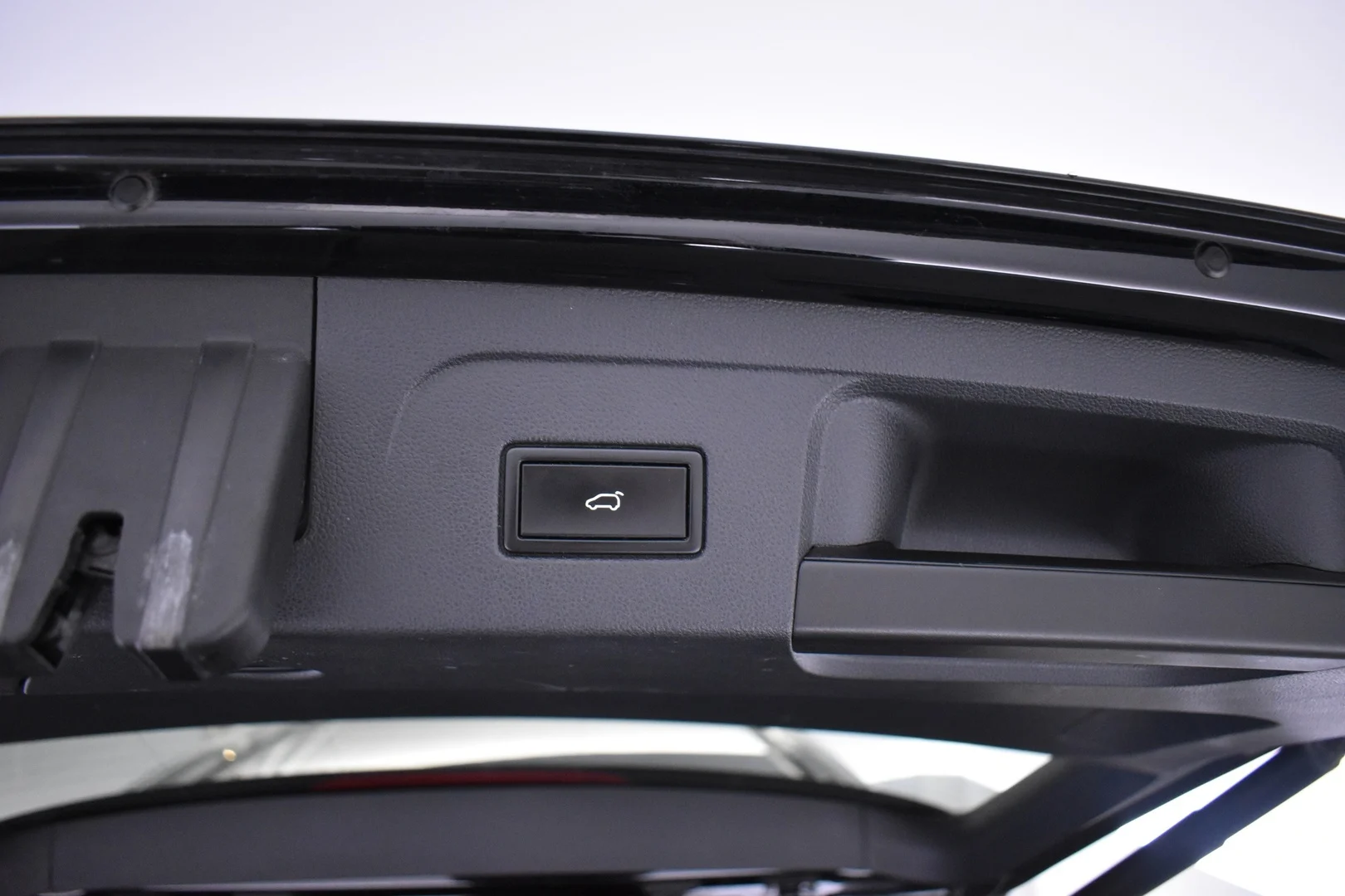 Car Image - 2YJWTf0rpwVoiyKmxI0NEu