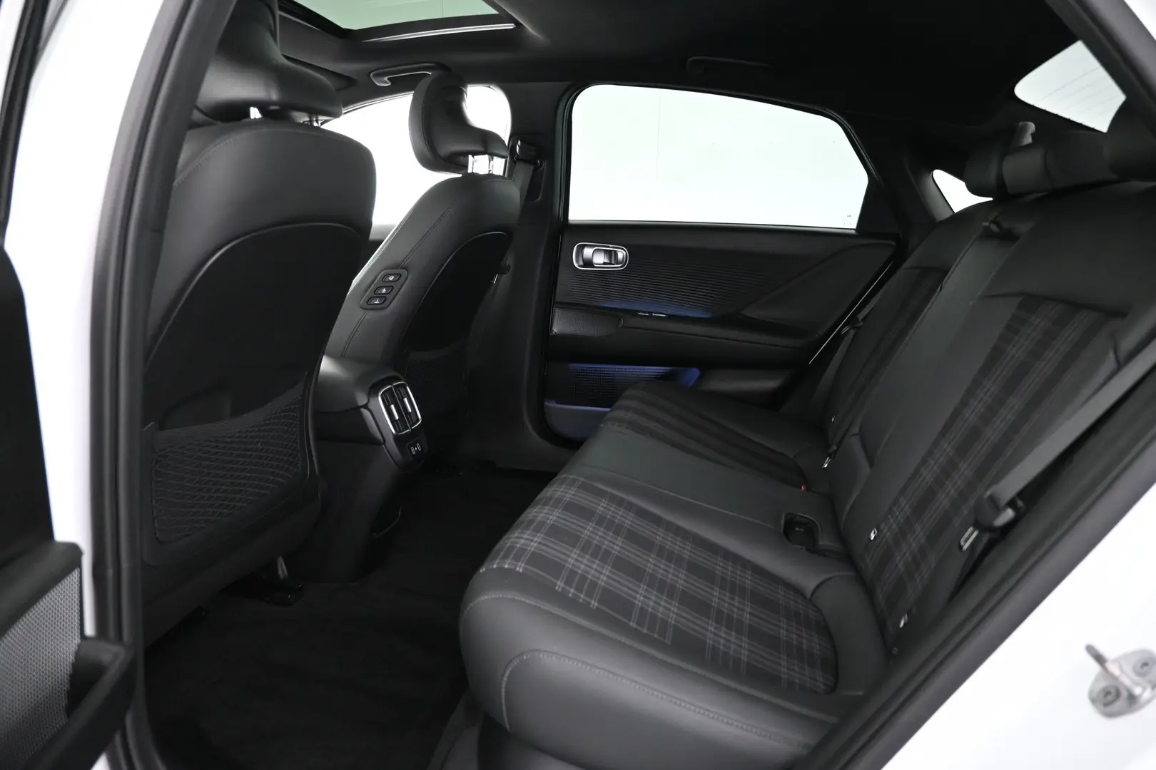 Car Image - 1PGu8Gy6747OYIS9JmRJGT