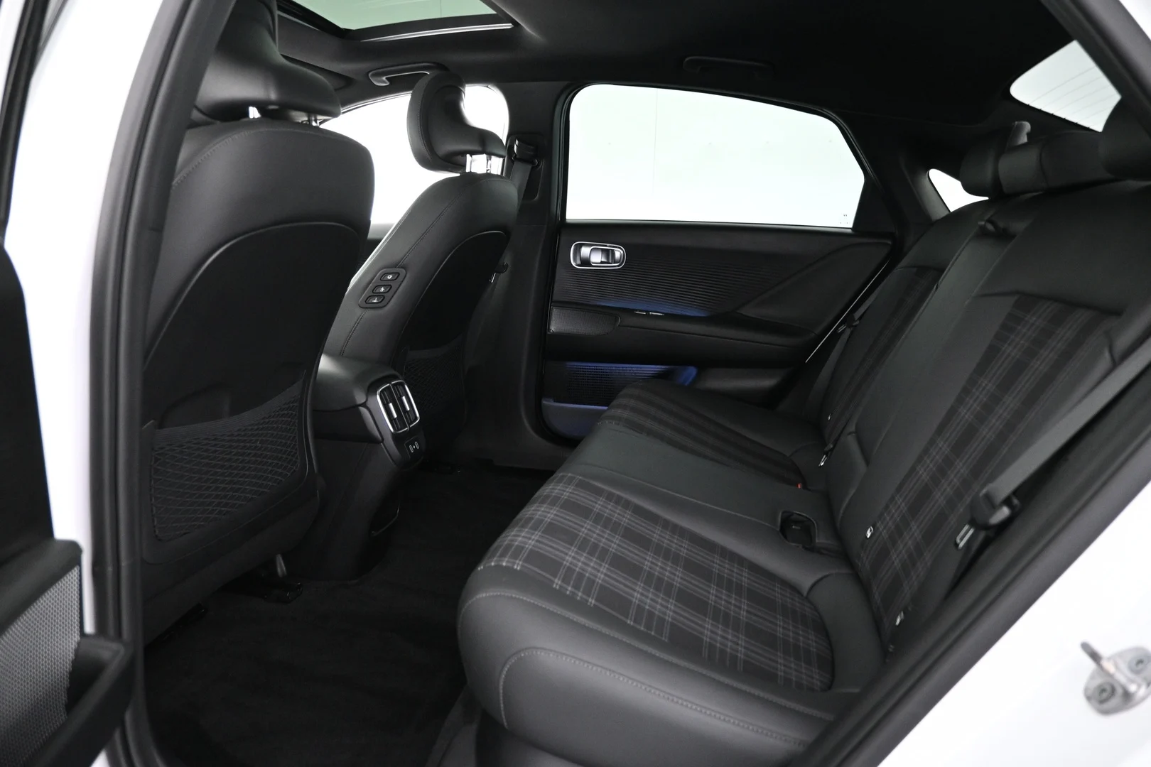 Car Image - 1PGu8Gy6747OYIS9JmRJGT