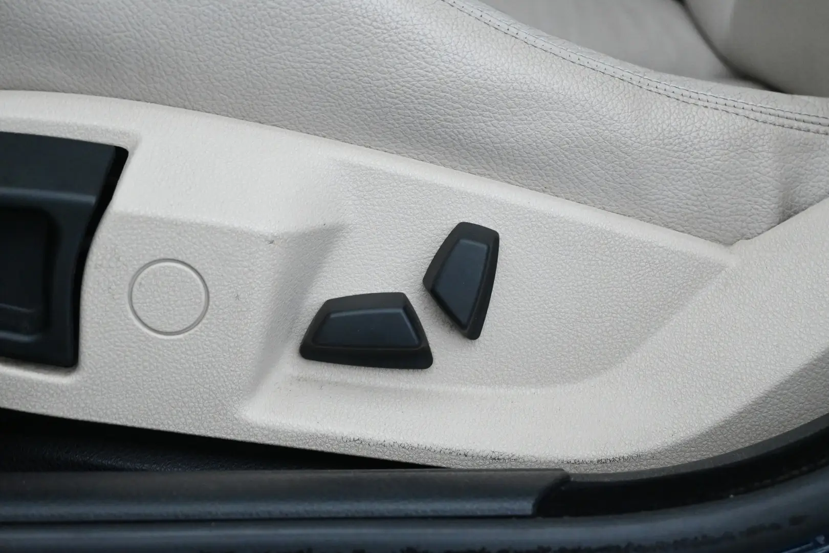 Car Image - N9YC44xhS6cgCFDvBwwuz
