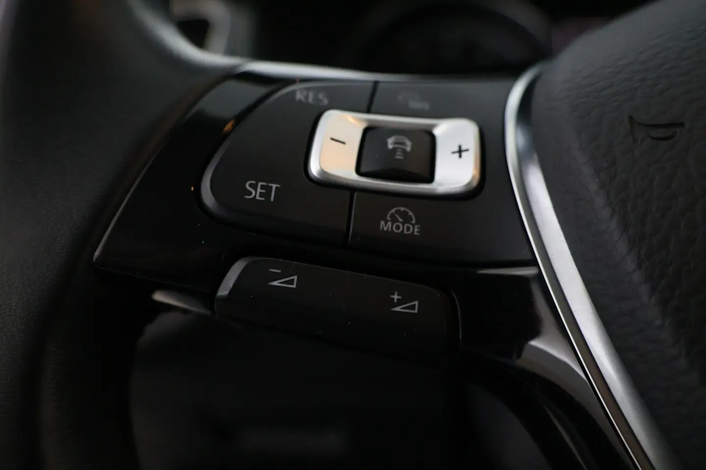 Car Image - 3EkoimfqPRipSaW8K4KAUw