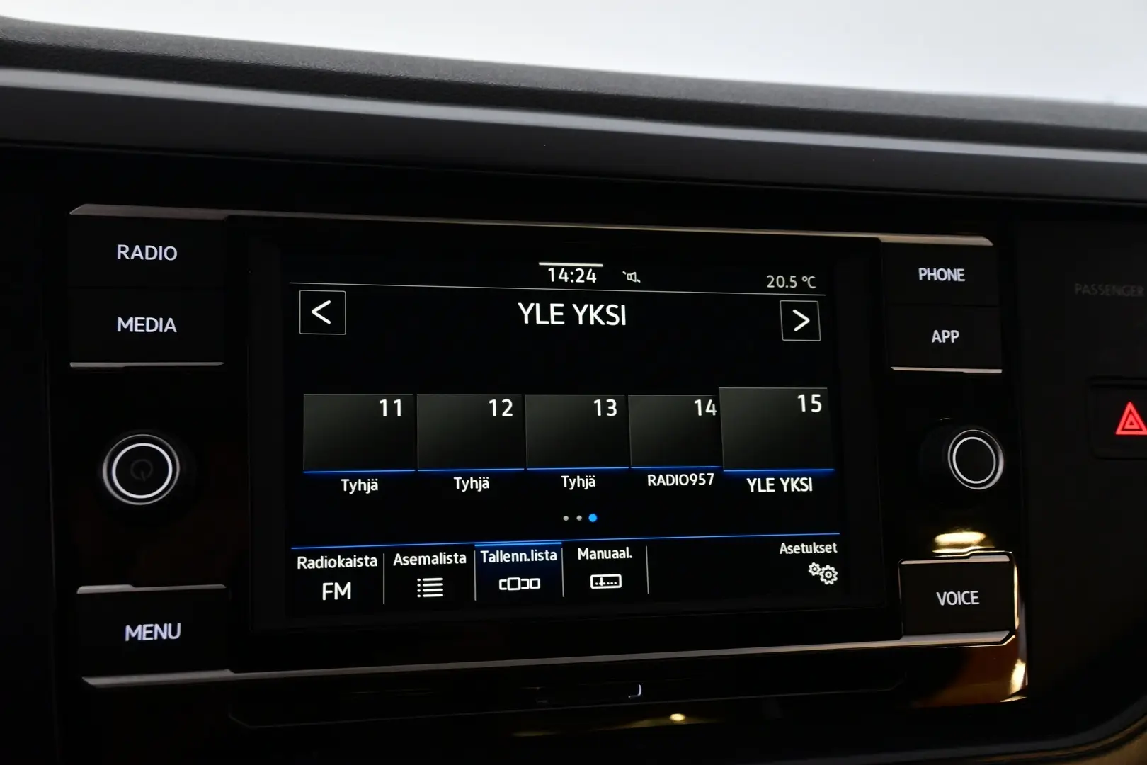 Car Image - 7lINzQMIFpDr0BjvZFV4lR