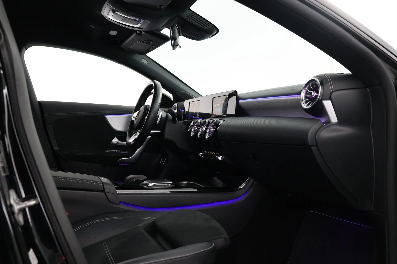 Car Image - 7vDdaeBgGQNoU0sIeI7sam