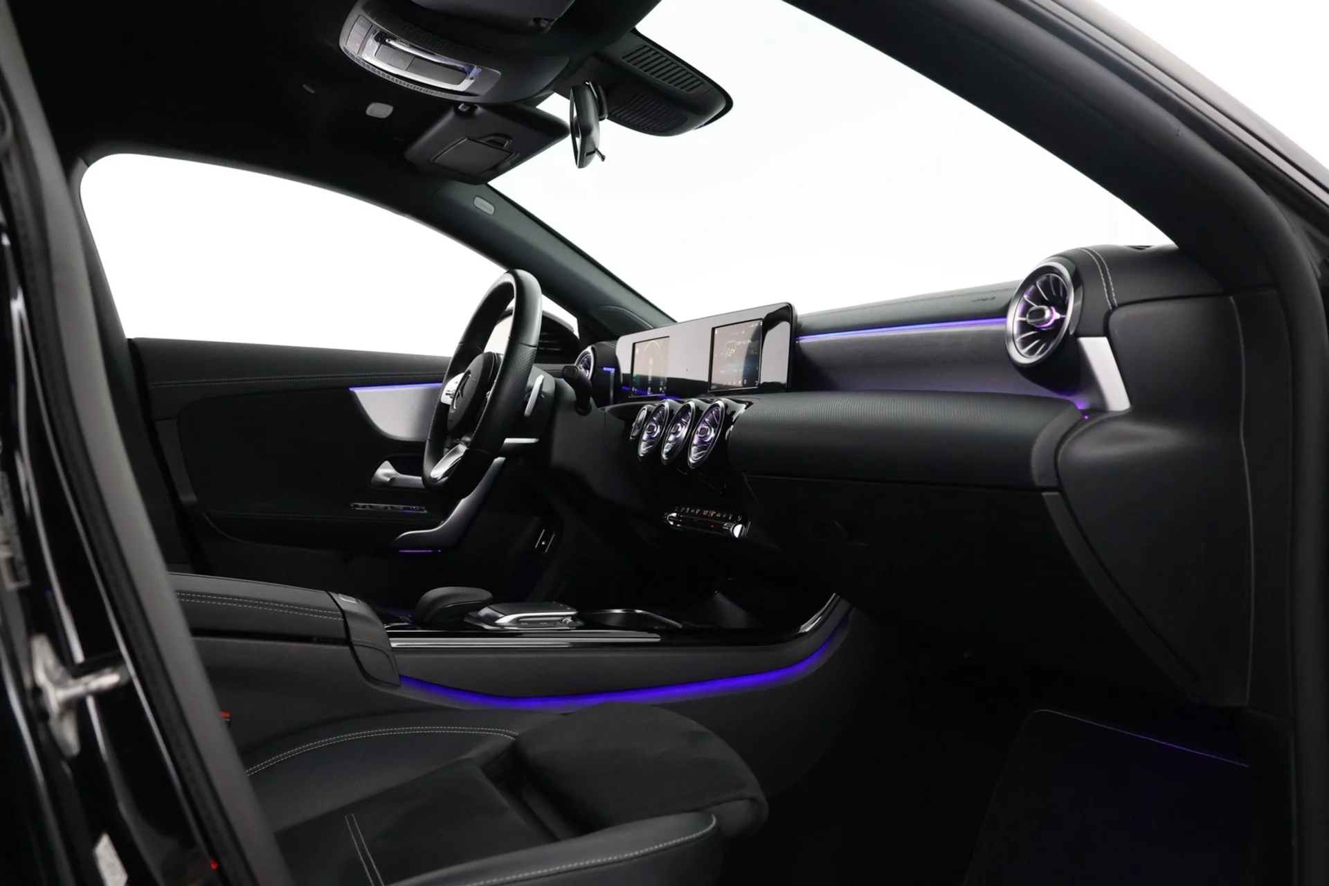 Car Image - 7vDdaeBgGQNoU0sIeI7sam