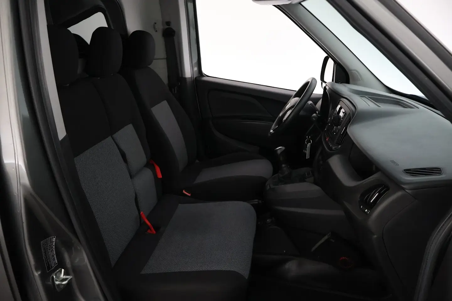 Car Image - 5PJVLxg6FoVoGIE7uzC5Sn