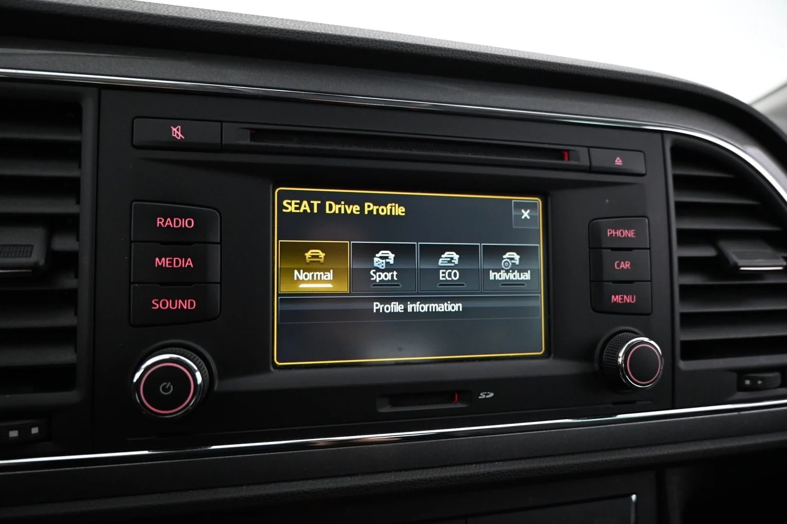 Car Image - NI5k9vGxFcFNLl0Ax0Tgm
