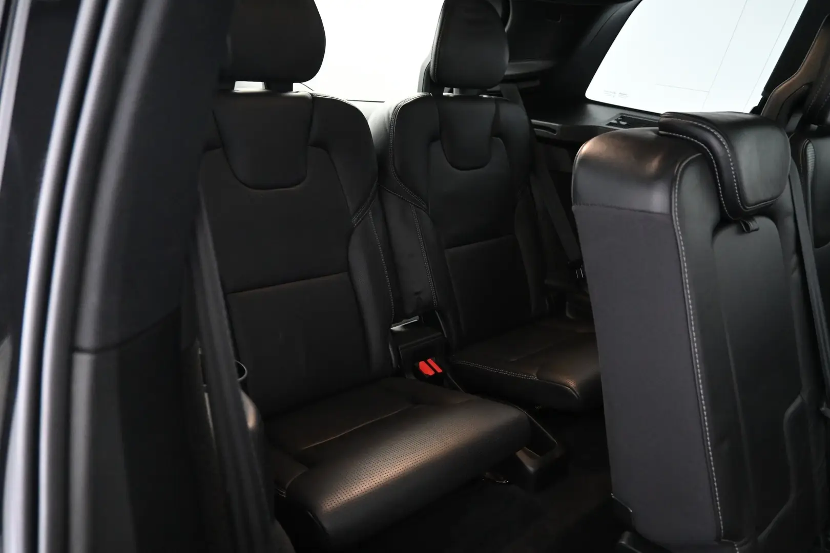 Car Image - 2SsgJc5xlq2Uqx61A9revj