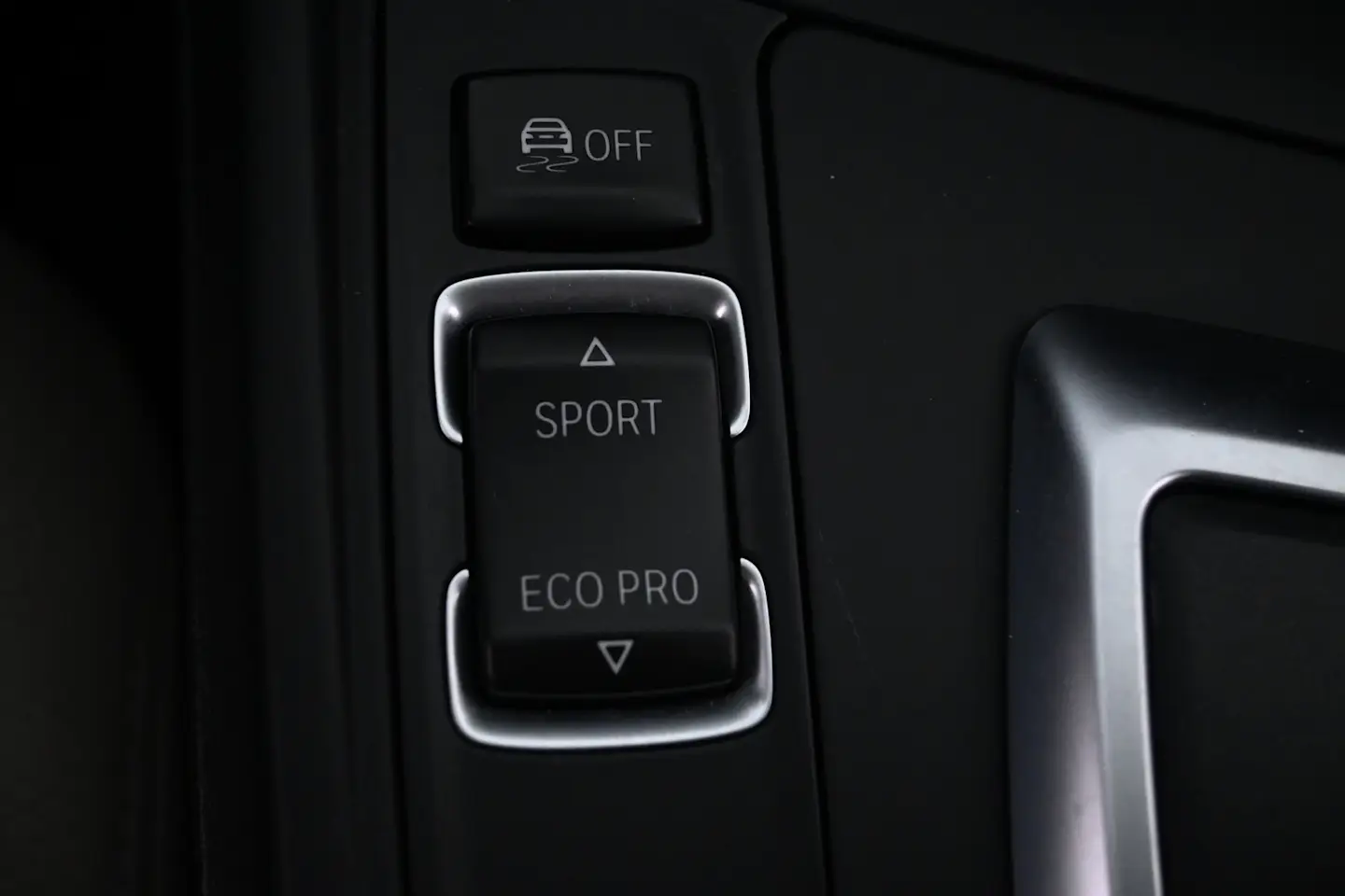 Car Image - 7pmkhNBXv3yuP6sLeTKXCE